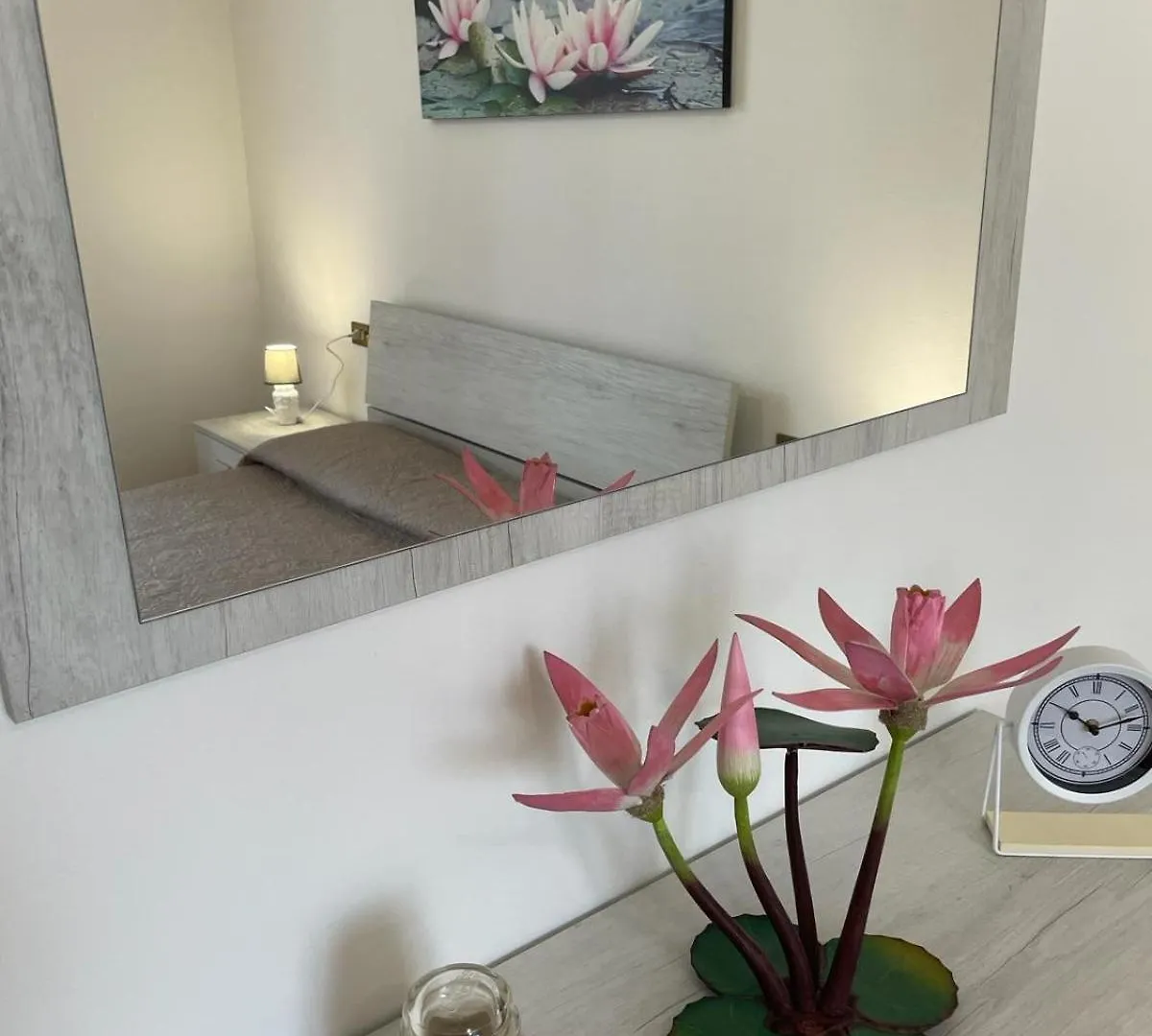 Water Lily Apartment Bardello