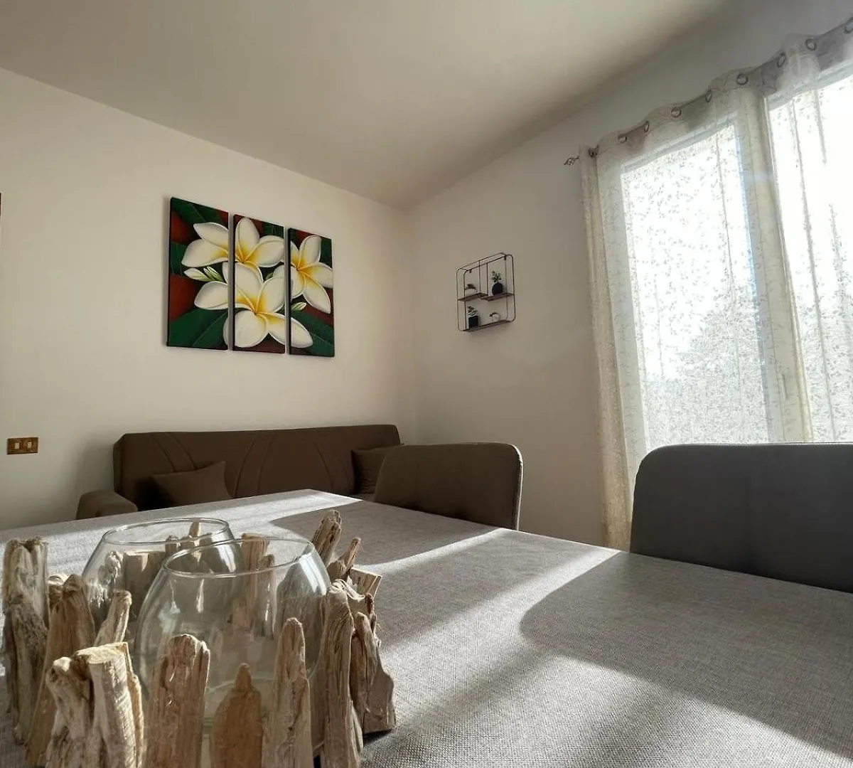 Water Lily Apartment Bardello